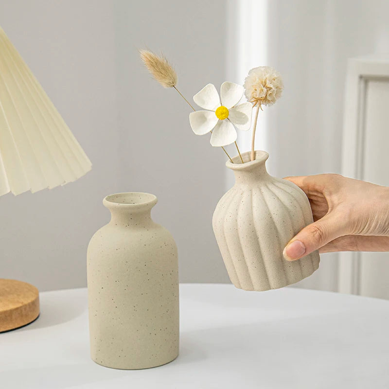 Artisan Ceramic Bud Vase – Small Glazed Vase for Single Stems