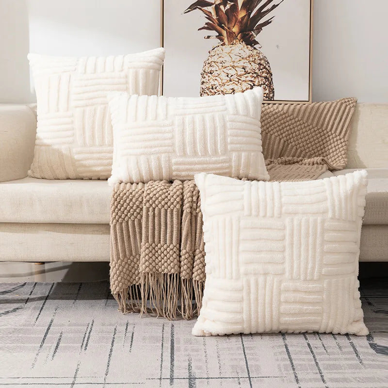 Plush Faux Fur Pillow Cover – Soft 18x18 Cushion Cover for Sofa