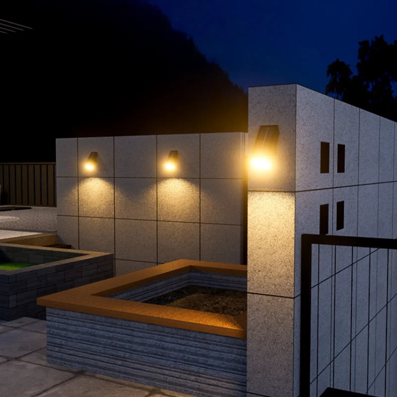 Solar Landscape Spotlight – Adjustable Outdoor Garden Light