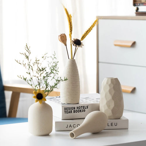 Artisan Ceramic Bud Vase – Small Glazed Vase for Single Stems