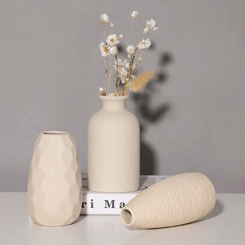 Artisan Ceramic Bud Vase – Small Glazed Vase for Single Stems