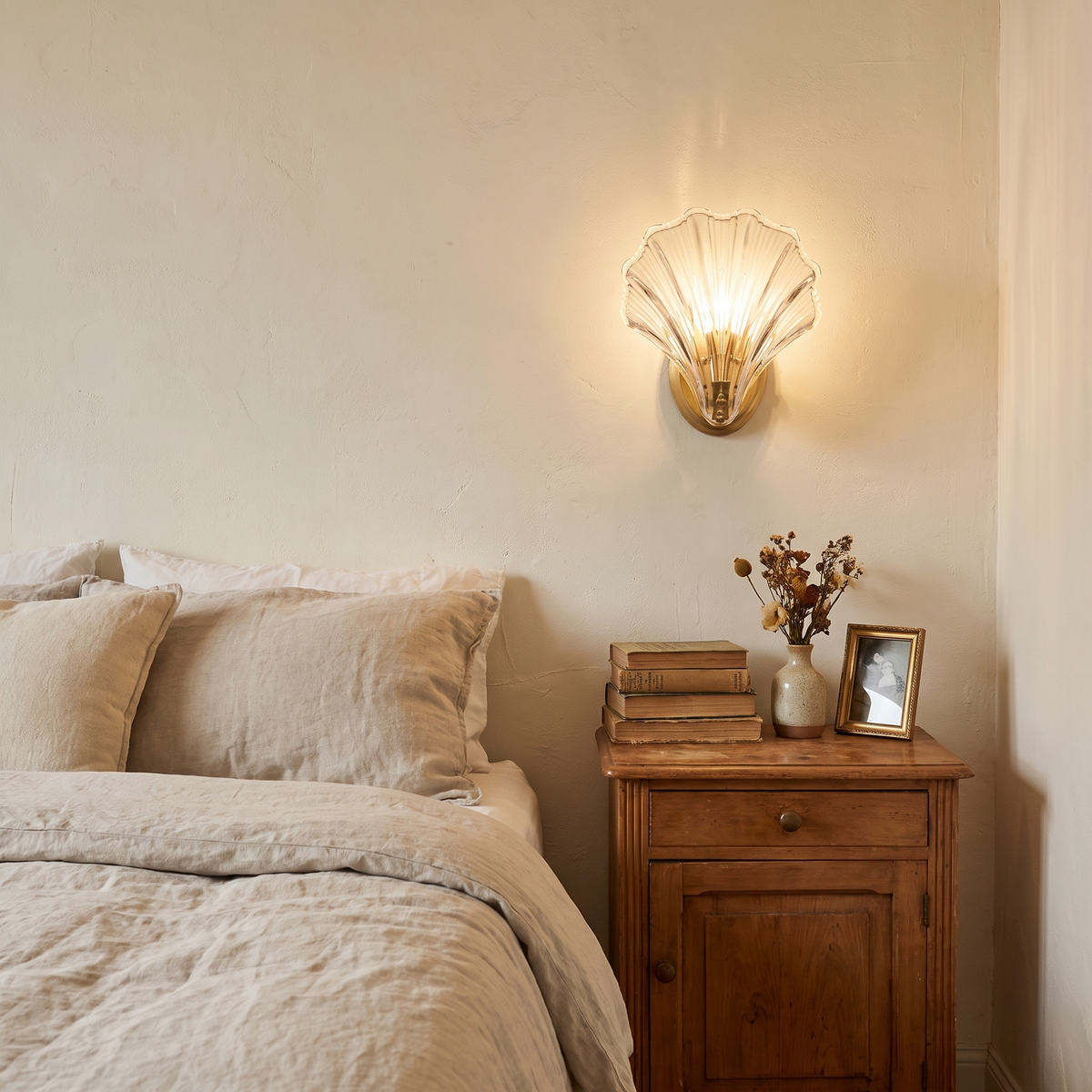 Glass Shade Wall Sconce in use